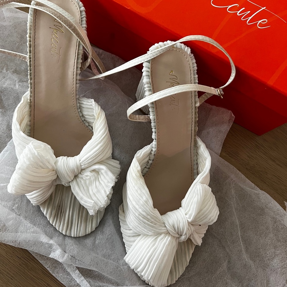 Women’s White Bow Wedding Shoes/Heels